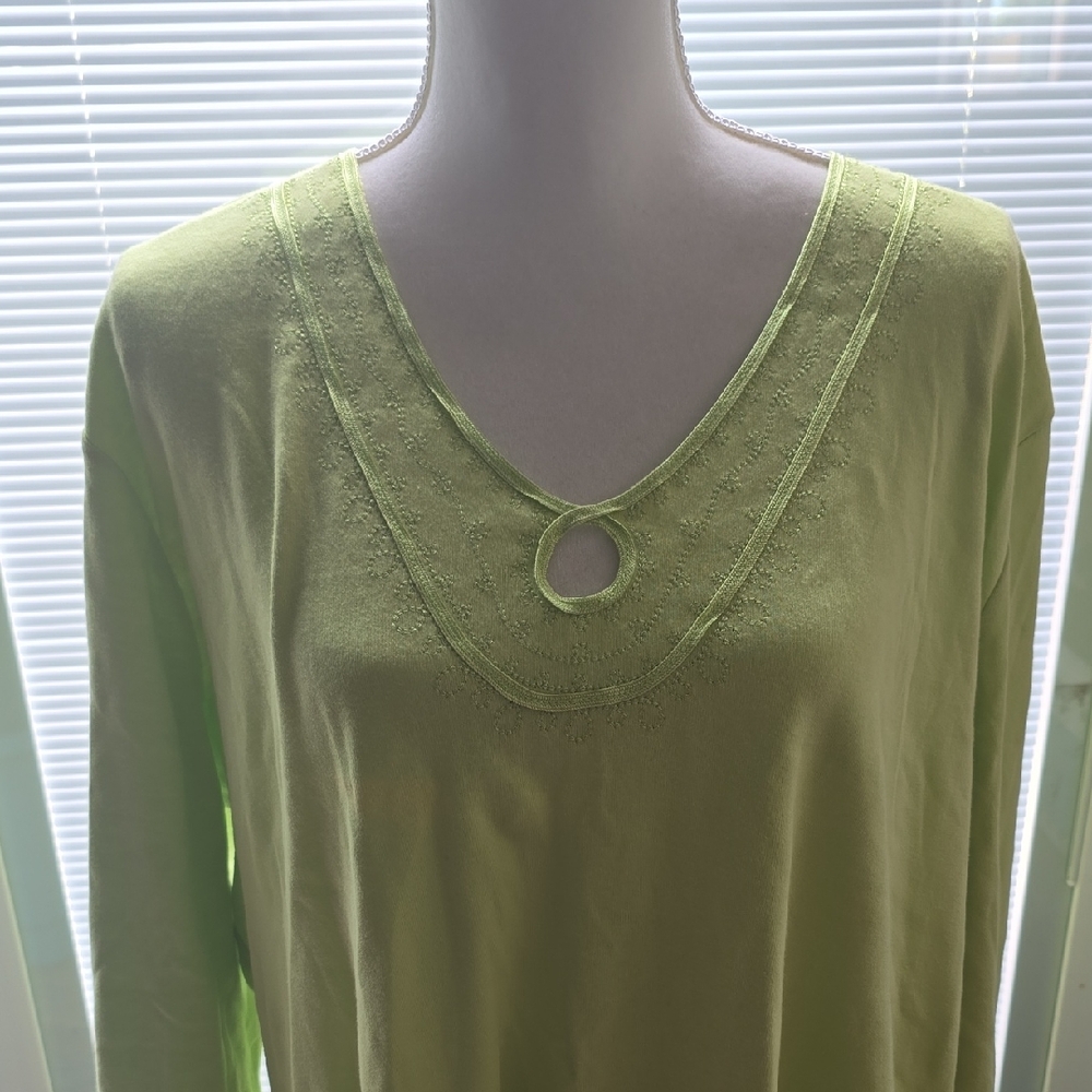 Classic Elements Green Long Sleeve Cut Out Blouse